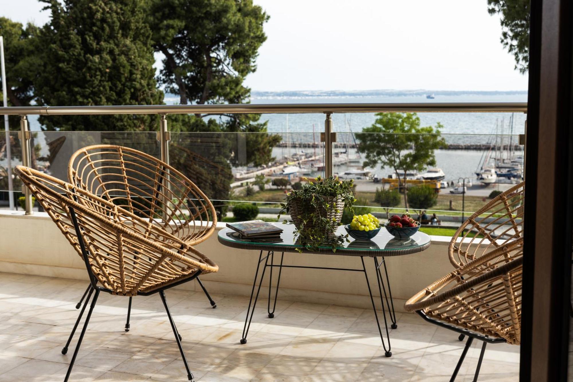 Champagne Sea View Apartment By Binobi! Θεσσαλονίκη Εξωτερικό φωτογραφία