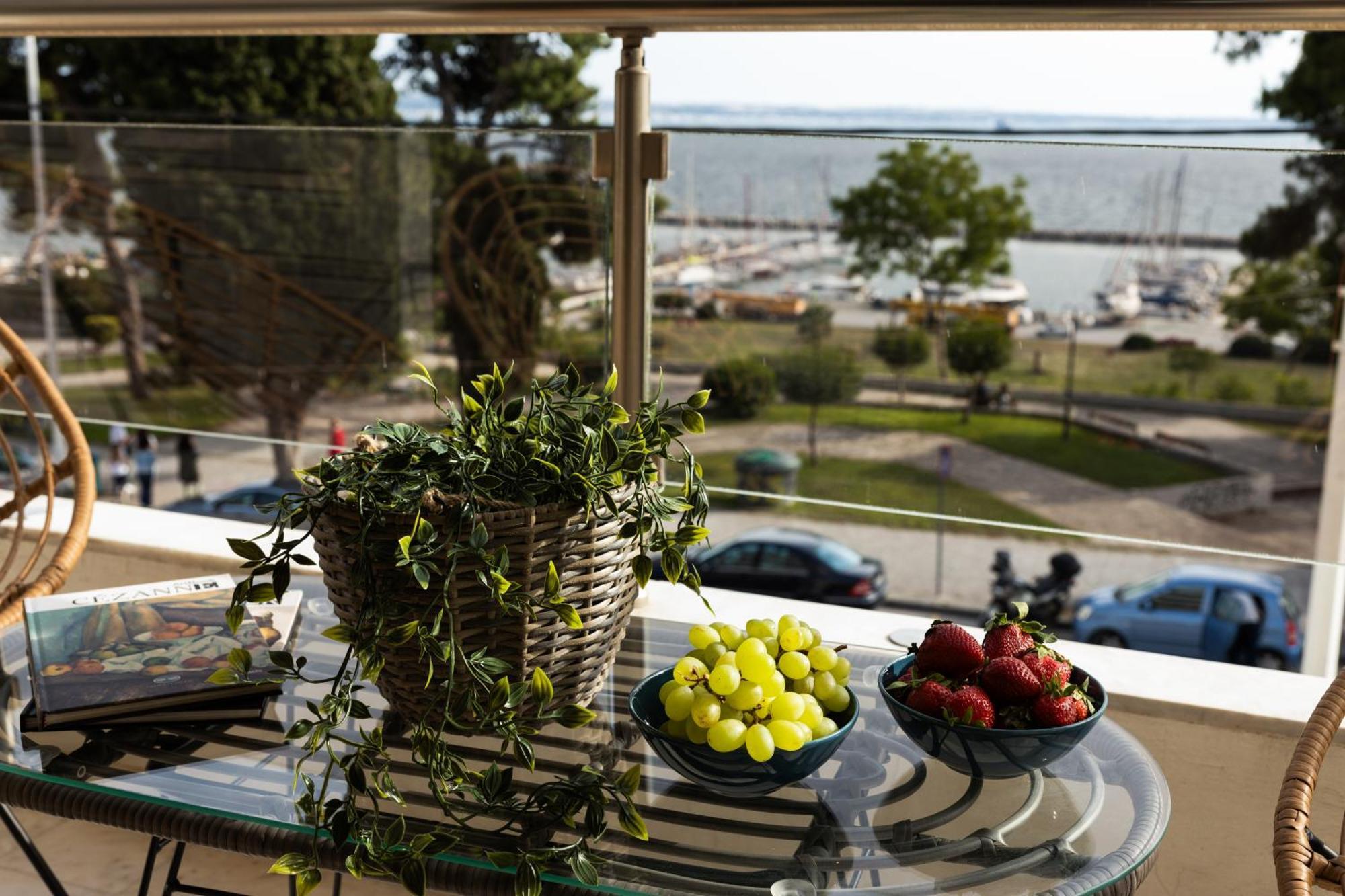 Champagne Sea View Apartment By Binobi! Θεσσαλονίκη Εξωτερικό φωτογραφία